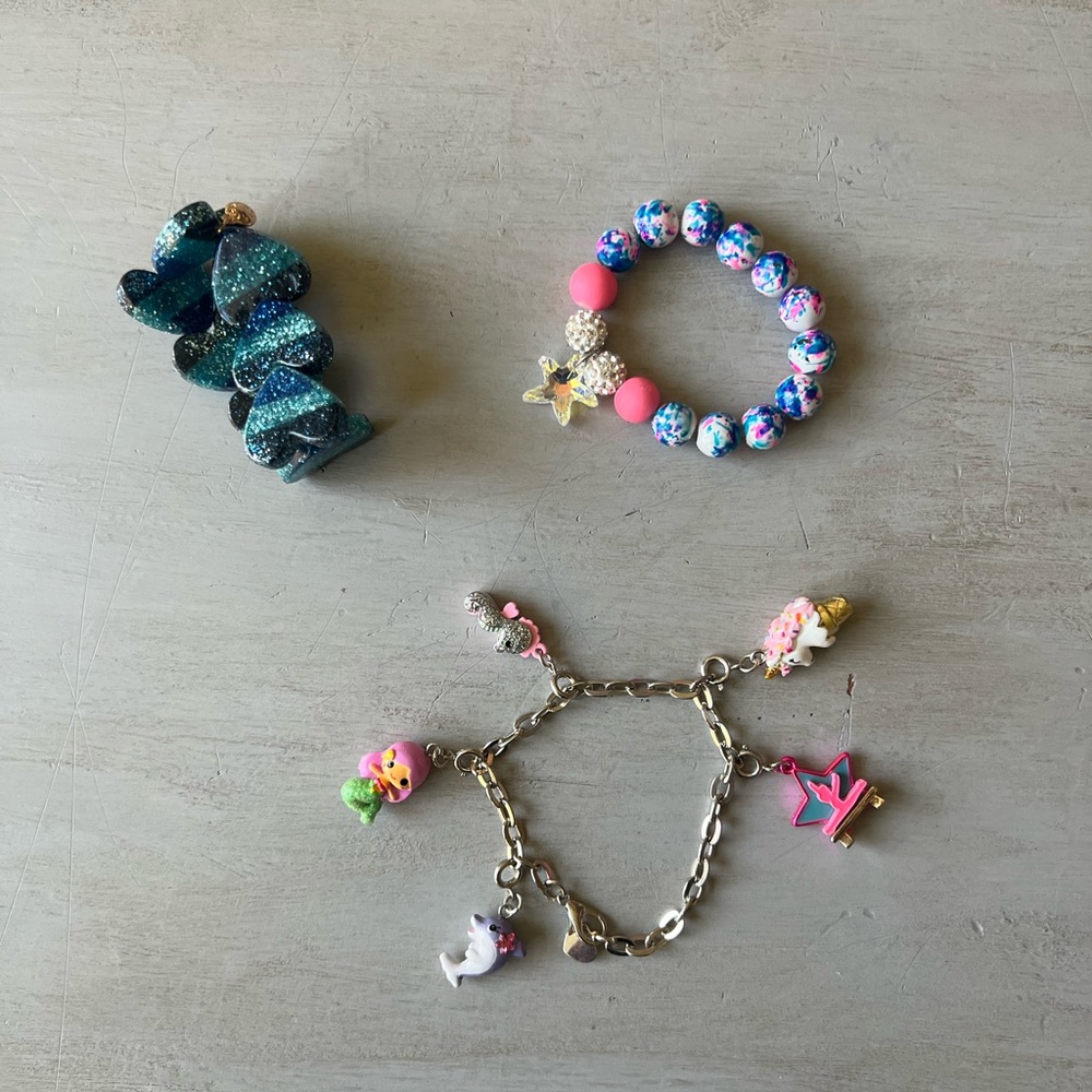 Girls bundle of bracelets